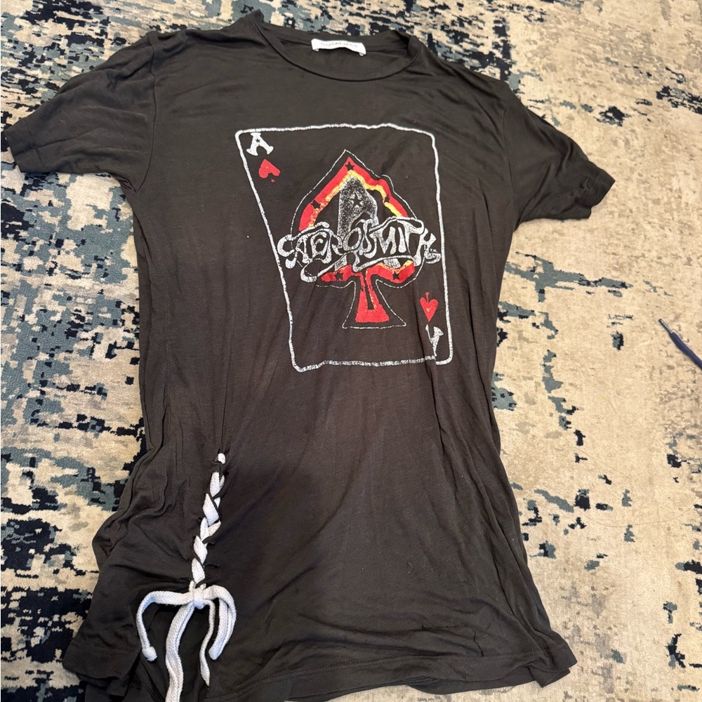 Graphic tee